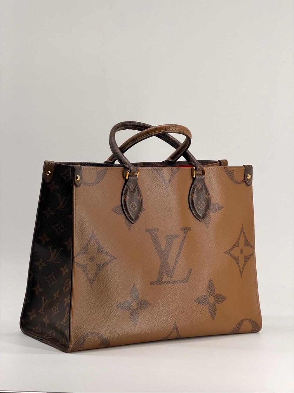 Louis Vuitton OnTheGo MM Monogram Canvas Tote Bag